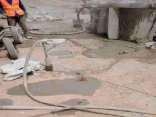 巢湖水泥混凝土路面板底注浆技术 路面脱空注浆整治方案